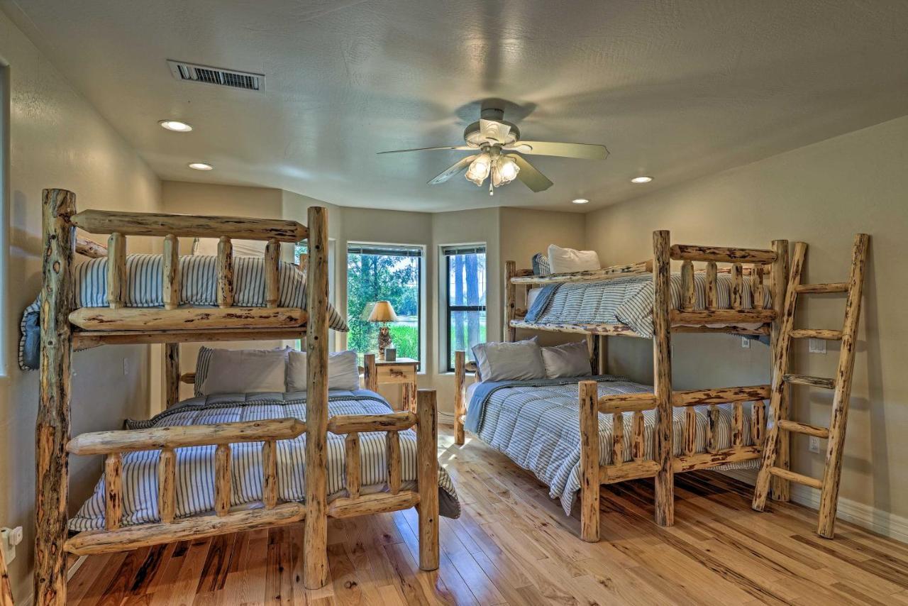 Serene Lakeside Cabin With Decks And Edler Lake Views! Pinetop-Lakeside Bagian luar foto